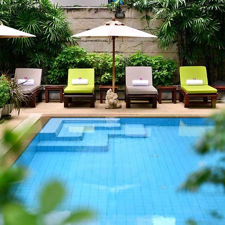 St. James Hotel Bangkok Exterior foto