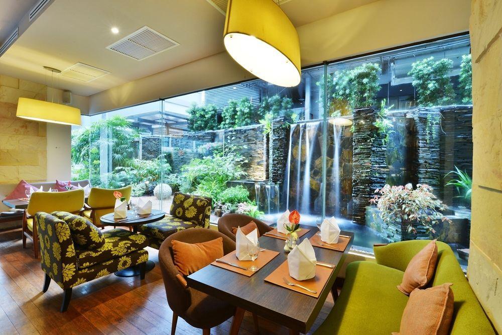 St. James Hotel Bangkok Exterior foto