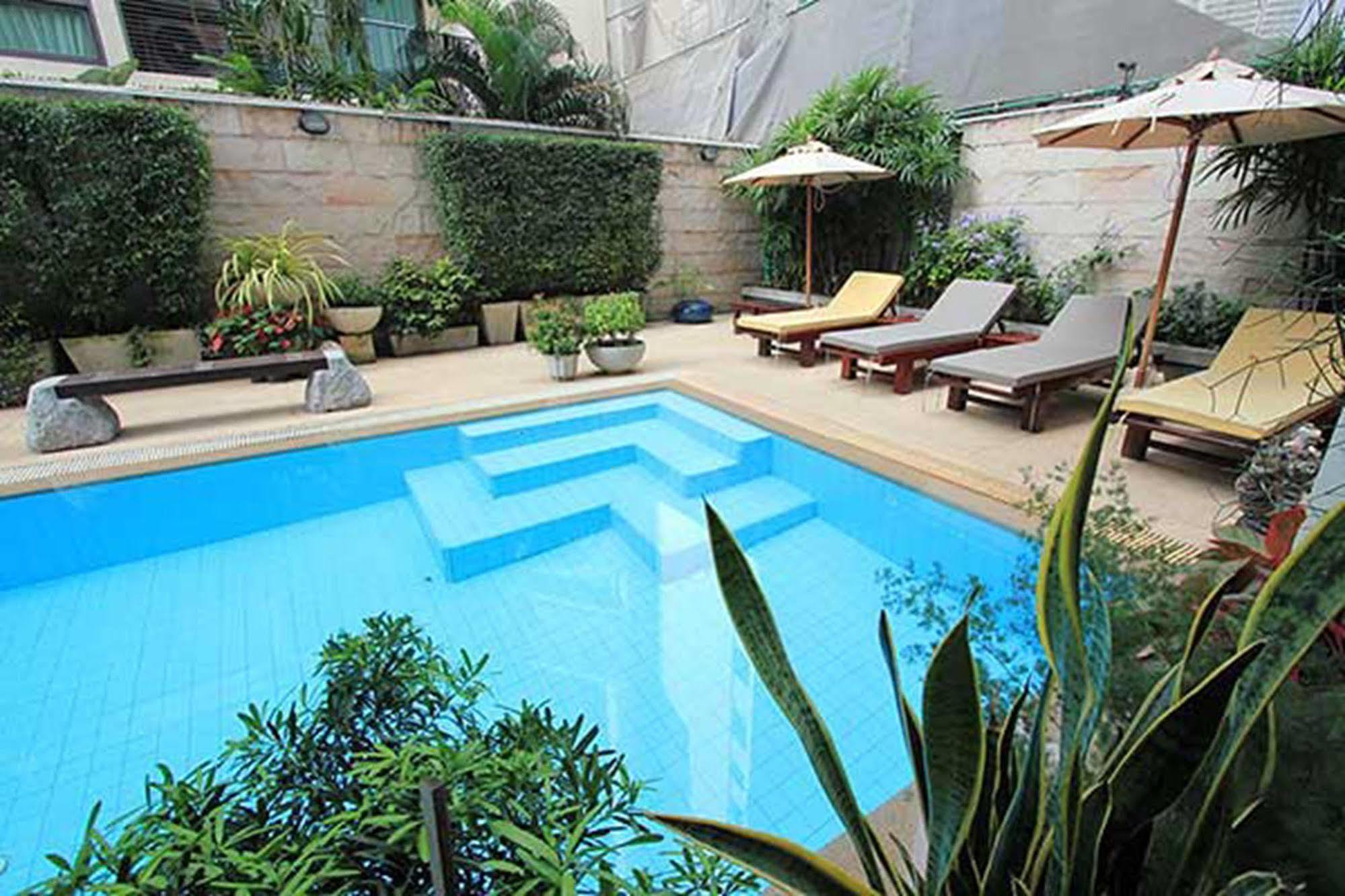 St. James Hotel Bangkok Exterior foto